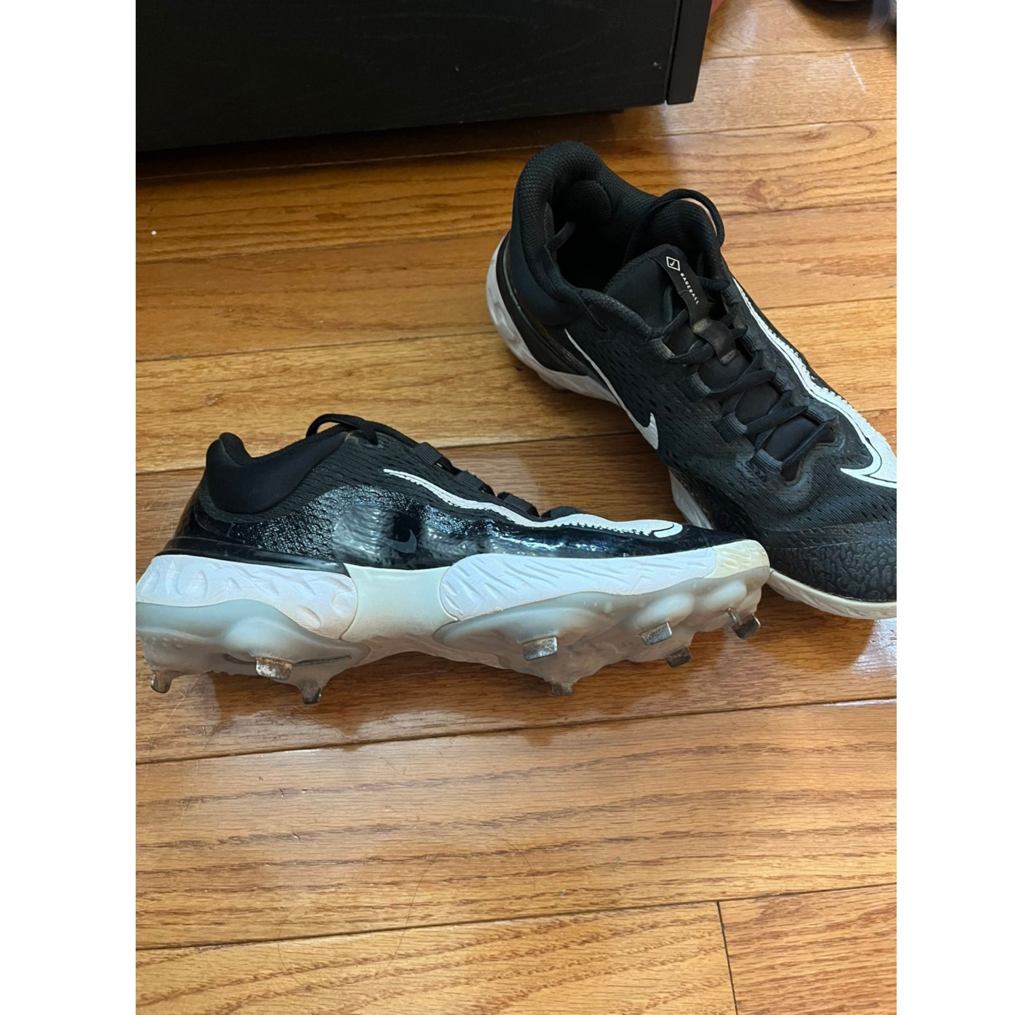 Nike Alpha Huarache Elite 4 Low Baseball Cleats - Black/White (Size 9)
