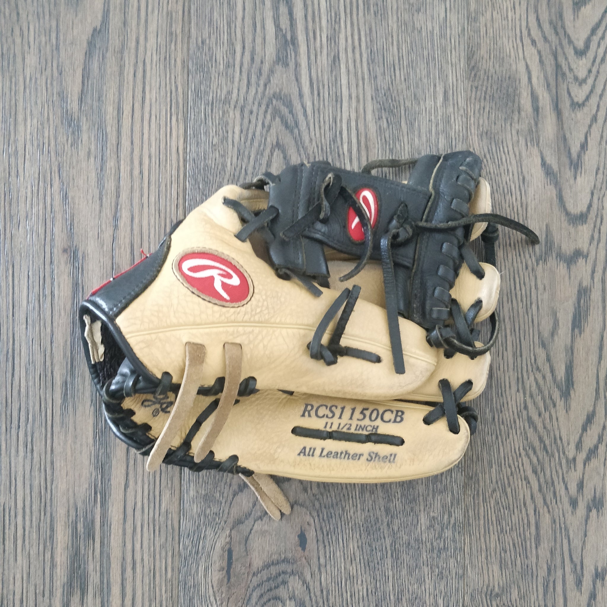 Rawlings RCS Custom Series 11.5" Baseball Glove (RCS1150CB) – Right Hand Throw