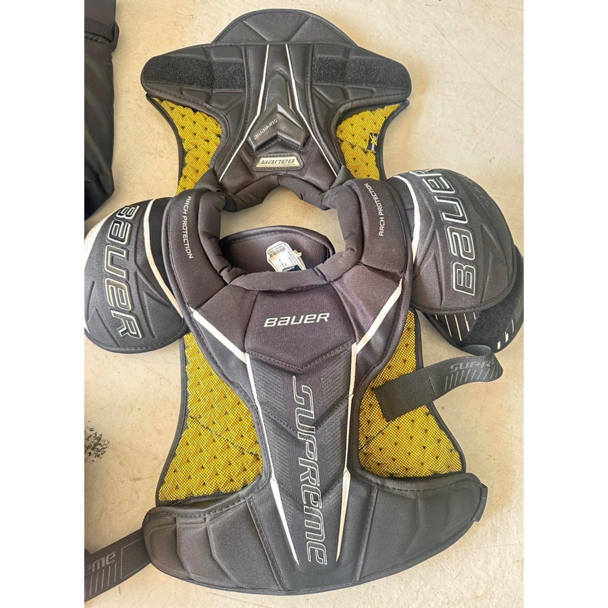Bauer Supreme S170 Junior Hockey Shoulder Pads – Size JR M